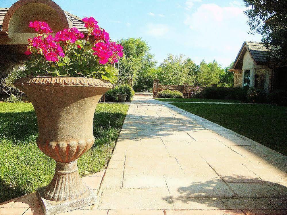 Greeley Guest House Bagian luar foto